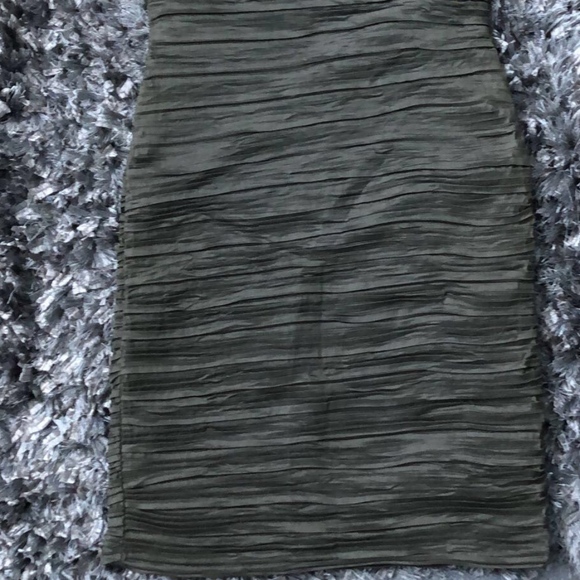 Olive green dress - Picture 4 of 4